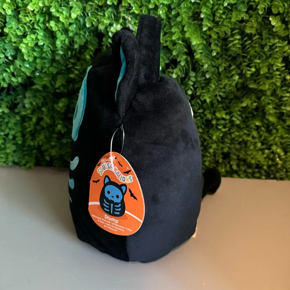Stump the Skeleton Cat Halloween Plush Treat Pail Squishmallows New with Tag